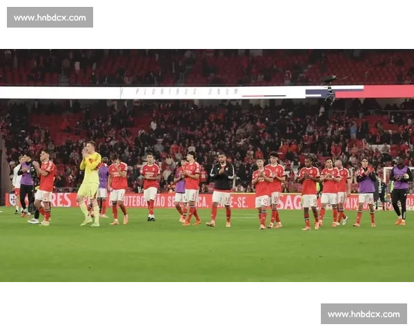 帕夫利季斯戴帽 + 三点球！本菲卡 5-0 横扫阿罗卡